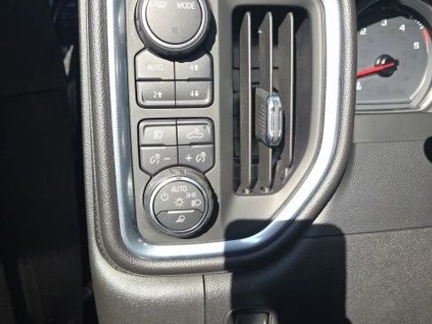 Used 2020 Chevrolet Silverado 2500 LTZ w/ LTZ Convenience Package image 29