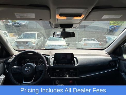 Used 2023 Nissan Rogue S AWD/4WD image 7