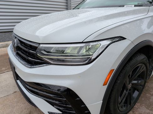 Used 2023 Volkswagen Tiguan SE R-Line FWD image 22