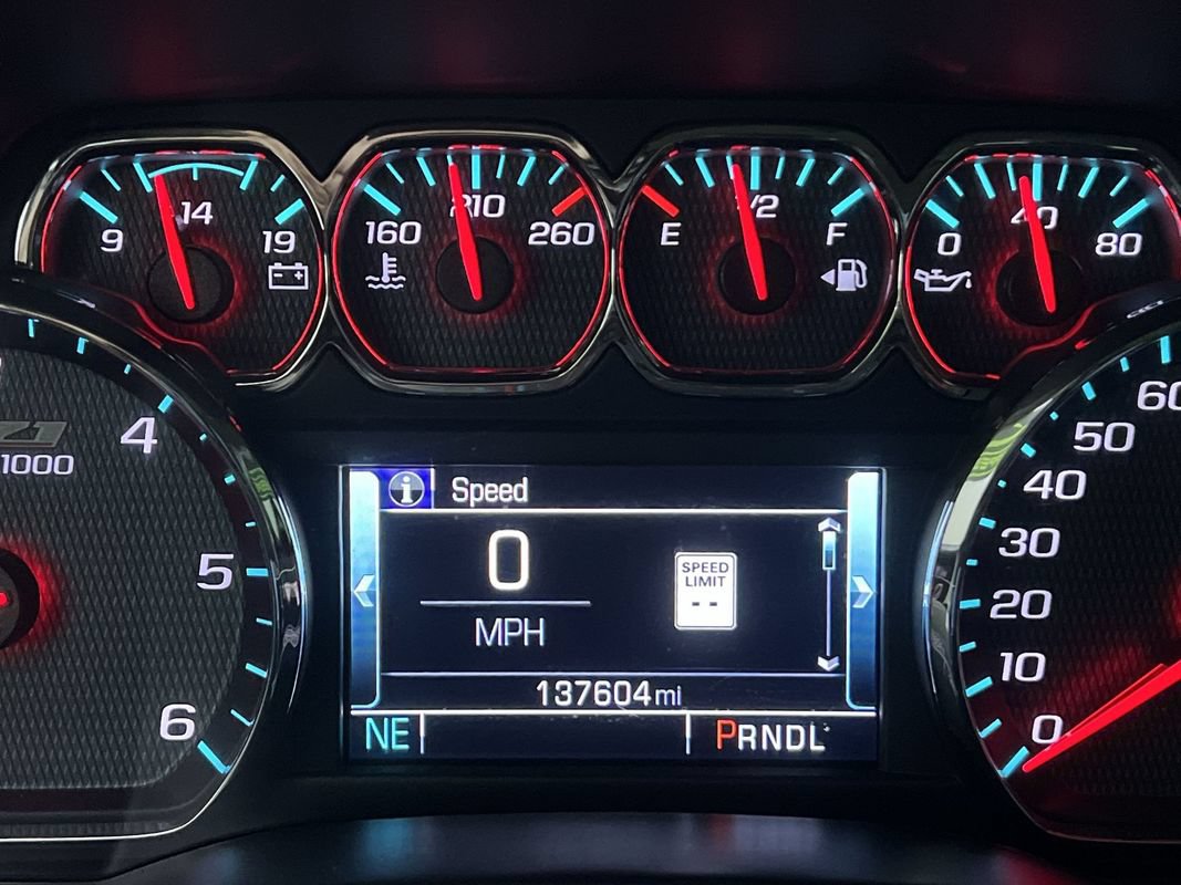 Used 2018 Chevrolet Silverado 1500 LT w/ Texas Edition AWD/4WD image 17