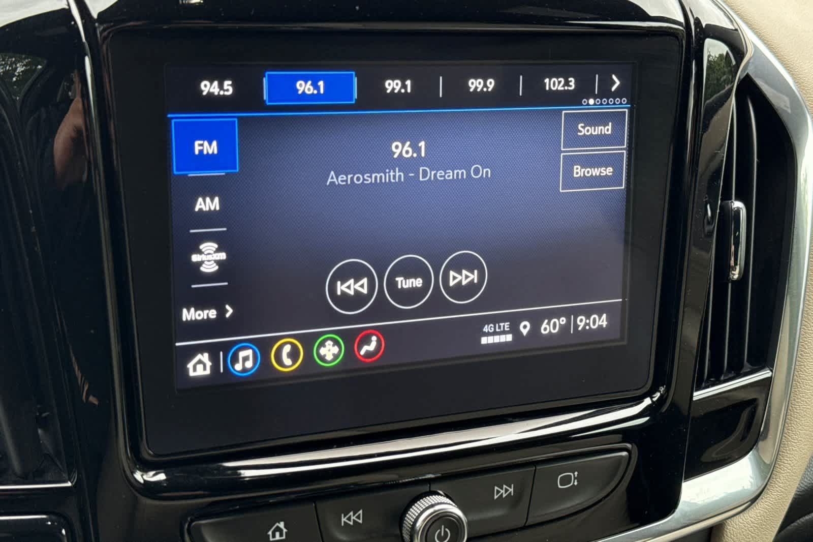Used 2023 Chevrolet Traverse LT w/ LPO, Cargo Package AWD/4WD image 19