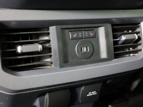 Used 2024 Ford F350 Lariat w/ Chrome Package image 32