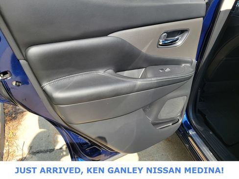 Certified 2021 Nissan Murano SL w/ SL Moonroof Package AWD/4WD image 17