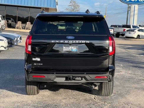 New 2026 Ford Expedition Active image 6