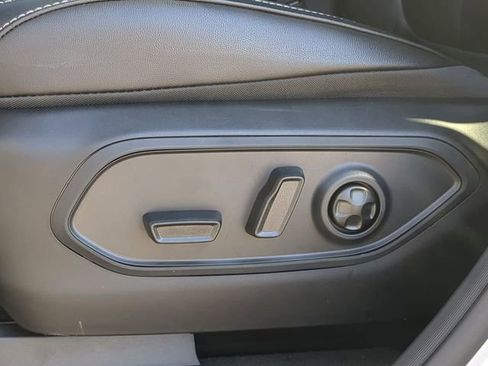 New 2025 Jeep Grand Cherokee Limited w/ Black Appearance Package RWD image 23