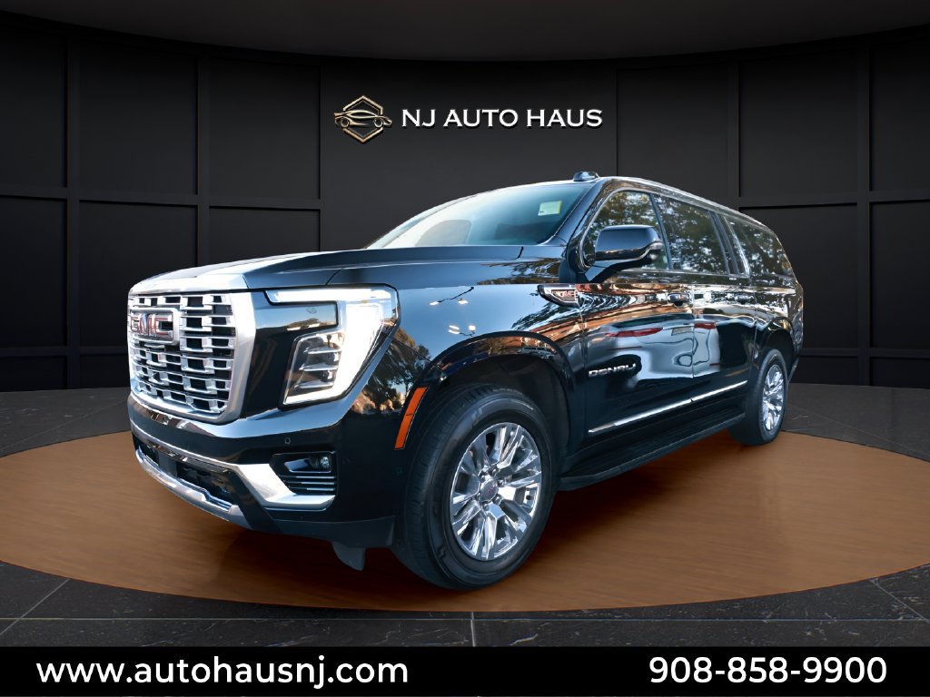 Used 2025 GMC Yukon XL Denali AWD/4WD image 4