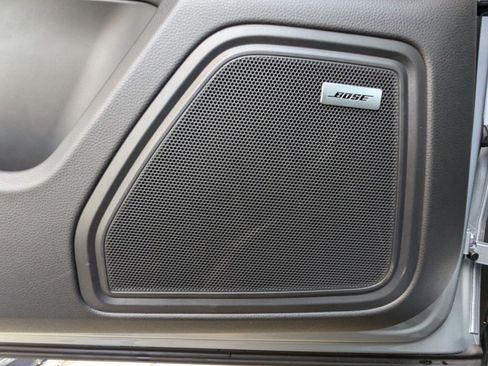 Used 2025 Porsche Macan image 14