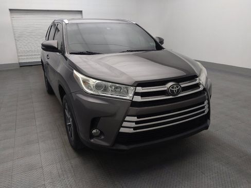 Used 2019 Toyota Highlander XLE image 14