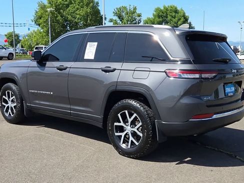Used 2025 Jeep Grand Cherokee Limited w/ Trailer Tow Package AWD/4WD image 6