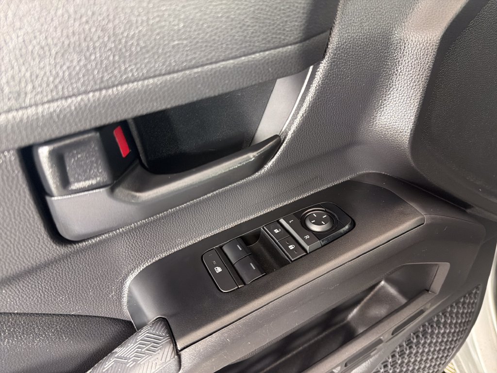 Used 2024 Toyota Tacoma SR AWD/4WD image 16