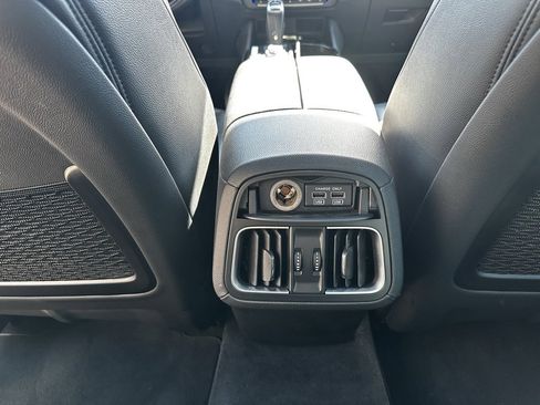 Used 2021 Maserati Levante image 36