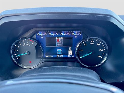 Used 2023 Ford Expedition Limited image 18