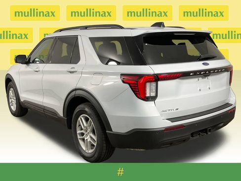 New 2026 Ford Explorer Active RWD image 9