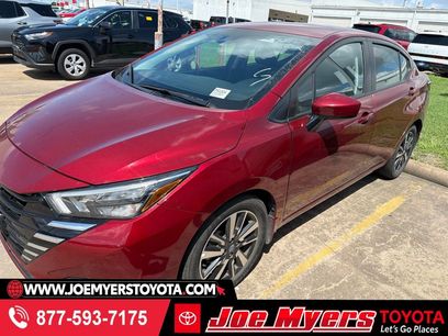 Used 2025 Nissan Versa SV w/ Trunk Package
