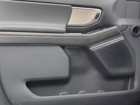 Used 2025 Ford Expedition Max Active RWD image 12