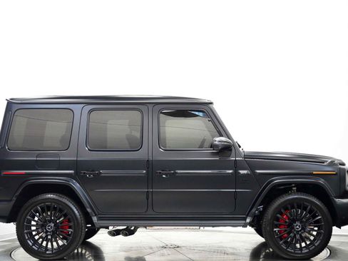 Used 2025 Mercedes-Benz G 63 AMG 4MATIC image 2