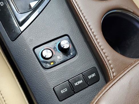 Used 2018 Toyota Avalon image 31