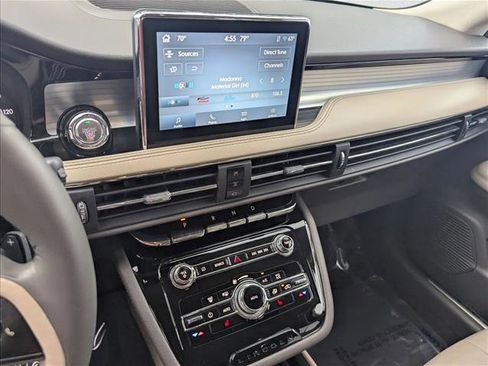 Used 2021 Lincoln Corsair FWD image 14