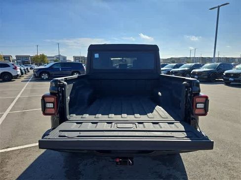 Used 2022 Jeep Gladiator Rubicon w/ LED Lighting Group image 35