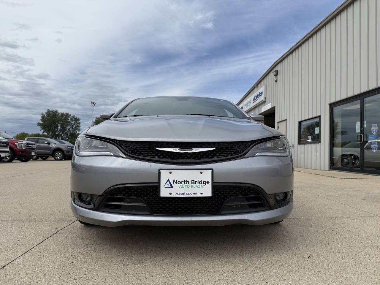 Used 2017 Chrysler 200 S FWD image 22