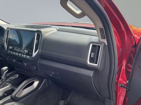 Certified 2025 Nissan Frontier SL AWD/4WD image 15