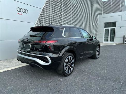 New 2026 Audi Q3 quattro 2.0T AWD/4WD image 3