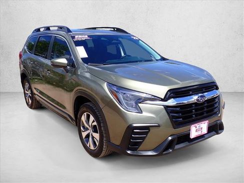 Certified 2023 Subaru Ascent Premium w/ Convenience Package AWD/4WD image 6