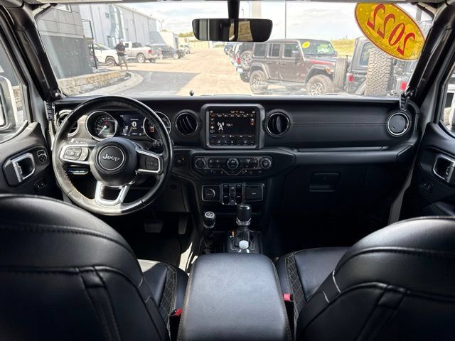 Used 2022 Jeep Wrangler Unlimited Sahara AWD/4WD image 14