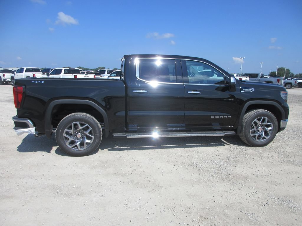 New 2026 GMC Sierra 1500 SLT w/ SLT Premium Plus Package AWD/4WD image 3