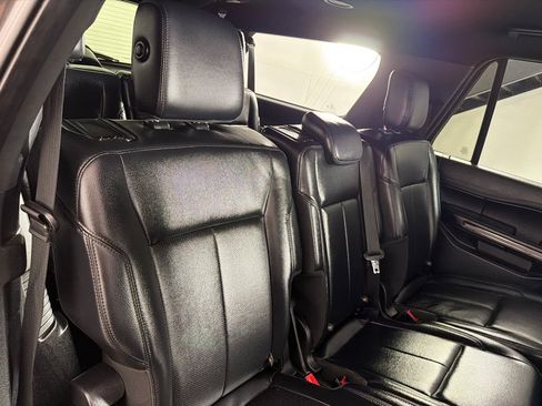 Used 2019 Ford Expedition Max XLT w/ Equipment Group 201A AWD/4WD image 24