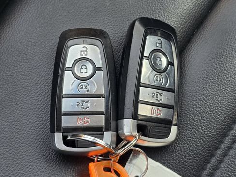 Used 2019 Ford Edge SEL w/ Equipment Group 201A AWD/4WD image 37