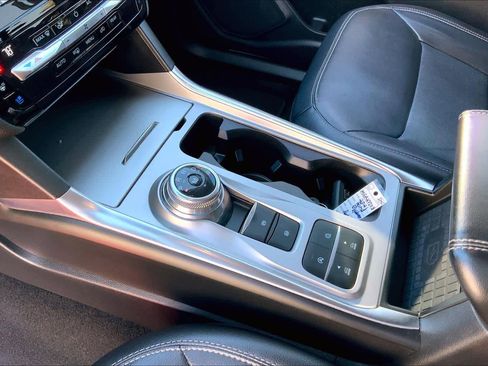 Used 2021 Ford Explorer Limited w/ Equipment Group 301A image 16