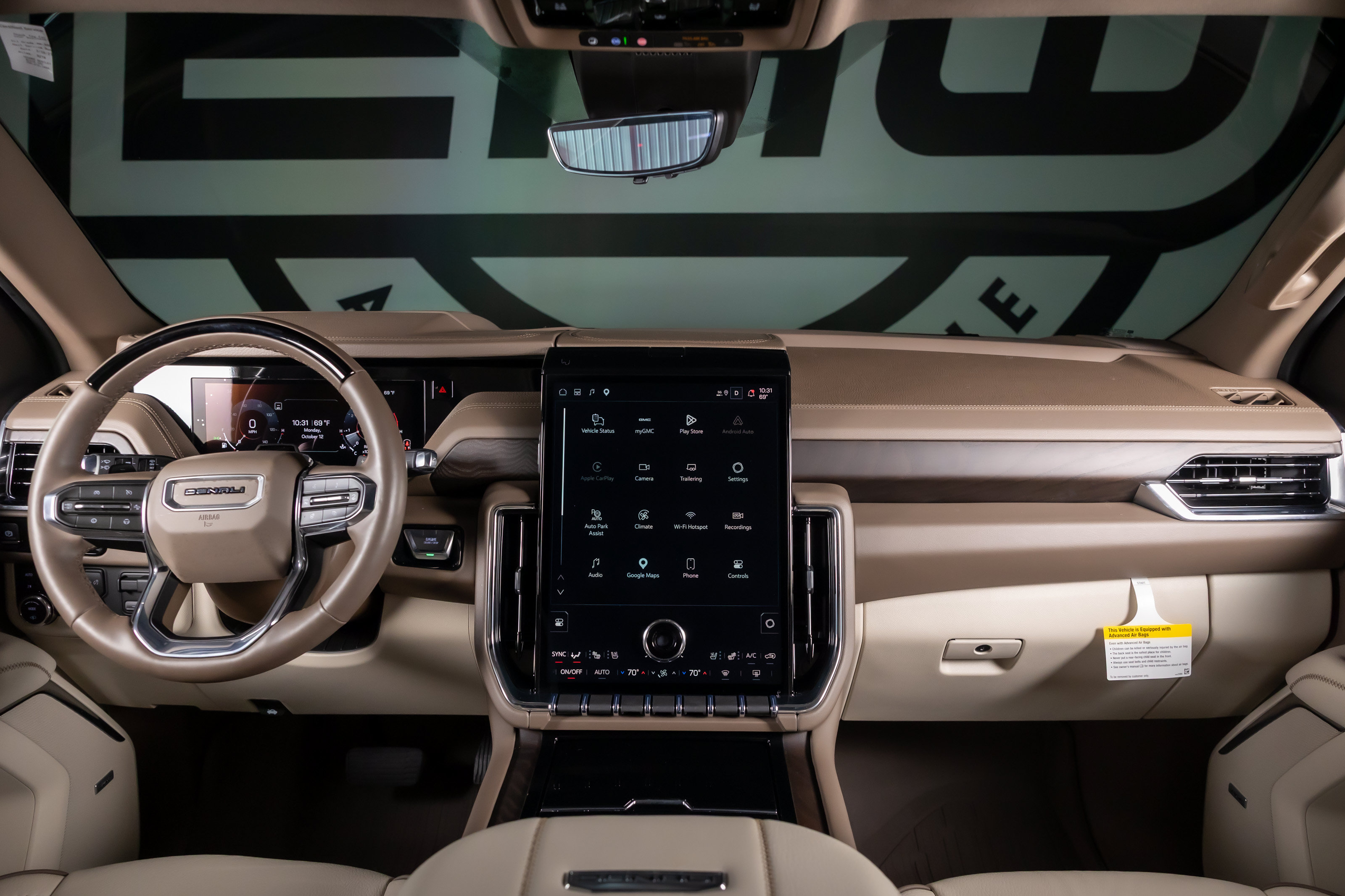 Used 2026 GMC Yukon Denali w/ Denali Reserve Package AWD/4WD image 3