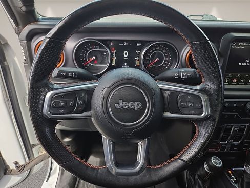 Used 2022 Jeep Gladiator Mojave w/ Cold Weather Group AWD/4WD image 16