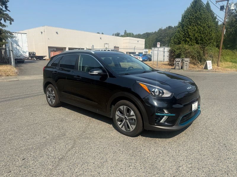 Used 2022 Kia Niro EX Premium w/ Cold Weather Package FWD image 7