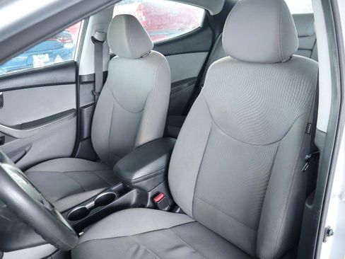 Used 2015 Hyundai Elantra SE FWD image 14