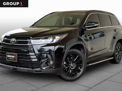 Used 2019 Toyota Highlander SE