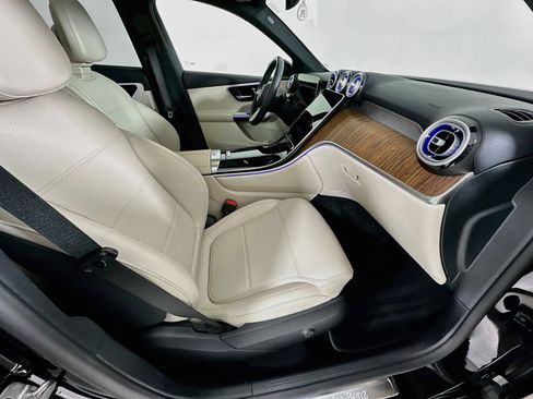 Certified 2026 Mercedes-Benz GLC 300 4MATIC image 31