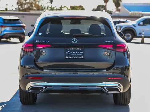 Used 2025 Mercedes-Benz GLC 300 4MATIC image 6