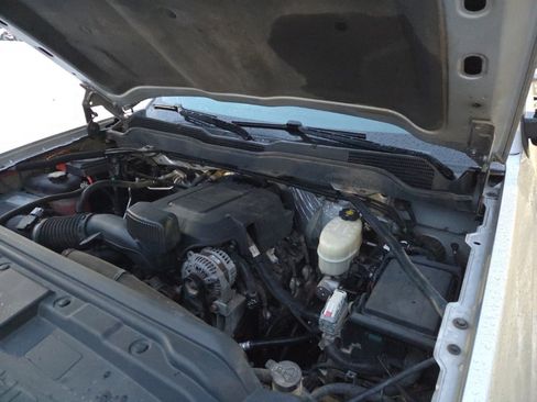 Used 2015 Chevrolet Silverado 2500 LTZ w/ Z71 Package, Off-Road image 38