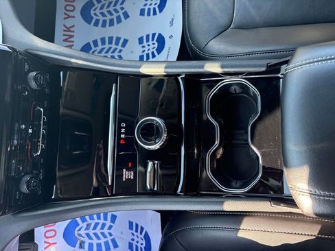 Used 2023 Jeep Grand Cherokee Limited image 24