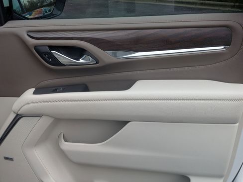 Used 2021 GMC Yukon Denali w/ Denali Premium Package image 39