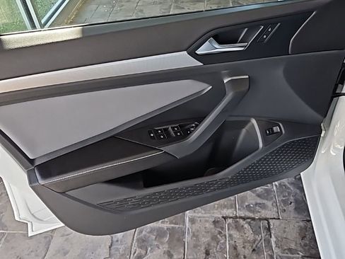 New 2026 Volkswagen Jetta SE image 25