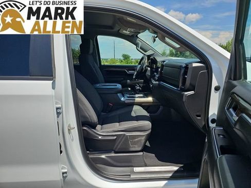 Used 2022 Chevrolet Silverado 1500 LT Trail Boss w/ Convenience Package II AWD/4WD image 28