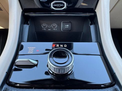 New 2026 Jeep Grand Cherokee Limited w/ Limited Altitude Package image 21