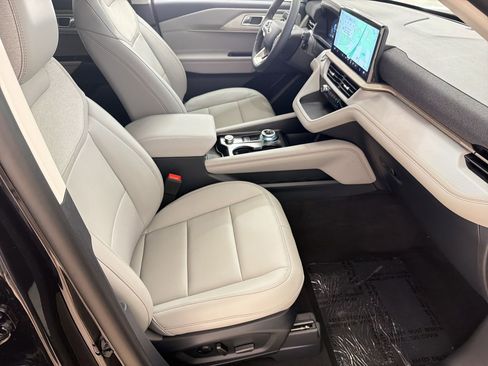 New 2026 Ford Explorer Active image 29