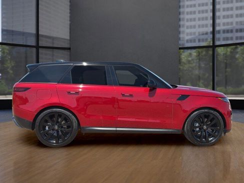 Used 2025 Land Rover Range Rover Sport SE AWD/4WD image 16