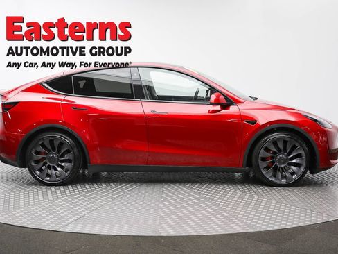Used 2022 Tesla Model Y Performance image 4