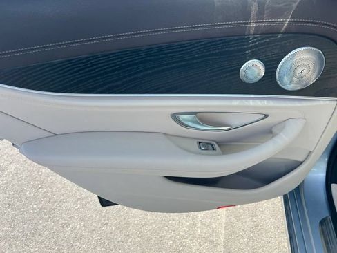 Used 2017 Mercedes-Benz E 300 4MATIC image 20