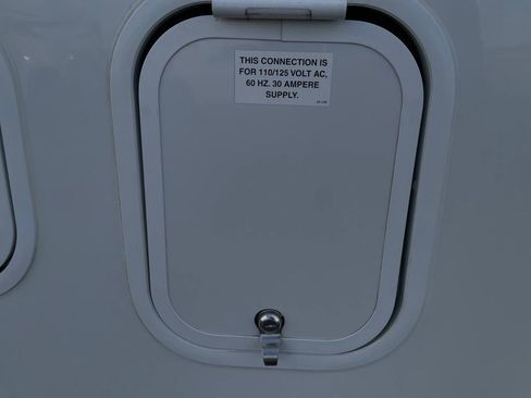 Used 2013 Ford E-450 and Econoline 450 Super Duty w/ Motorhome Prep Pkg image 20